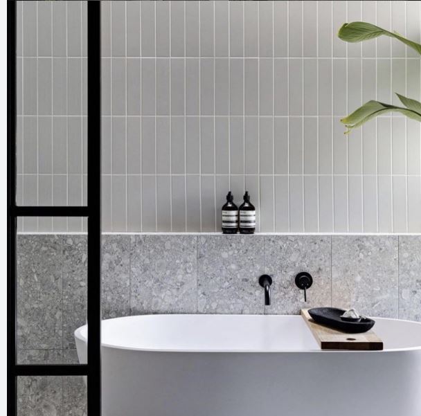 Pietra Bianca Olive Freestanding Bath