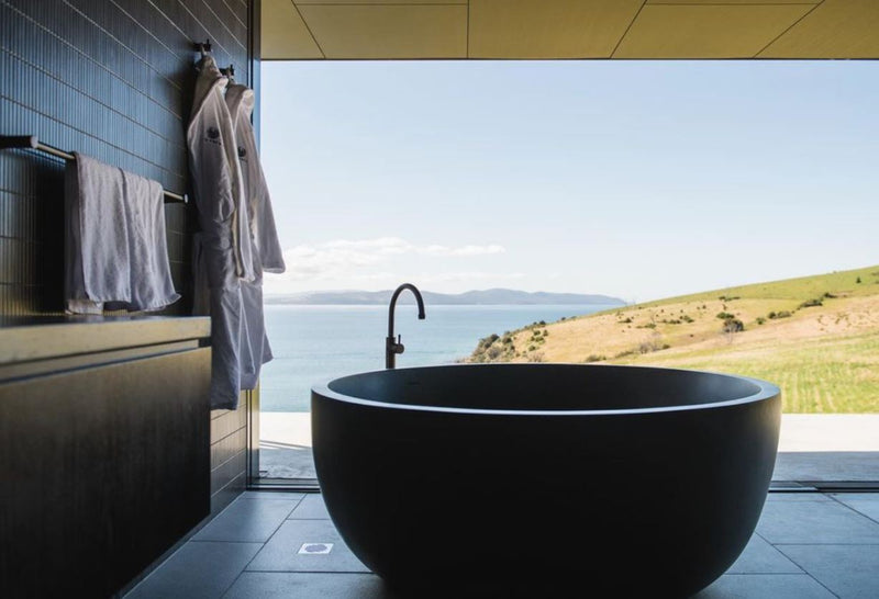 Pietra Bianca Romeo Freestanding Bath